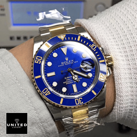 Rolex Submariner Date Two Tone Blue Dial 16613 Replica 2 Rolex Submariner Date Two Tone Blue Dial 16613 Replica on his arm