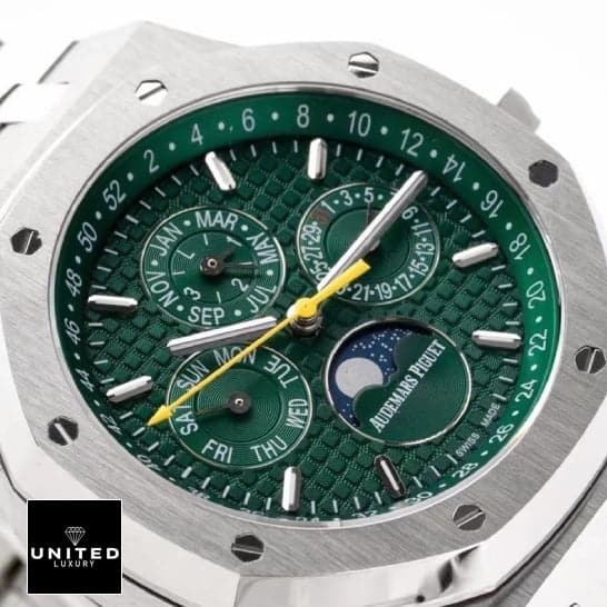 Audemars Piguet Royal Oak Perpetual Calendar 26574ST.OO.26606ST.03 Replica 1 AP Royal Oak Offshore 26574ST.OO.1220ST.02 Green Dial Replica
