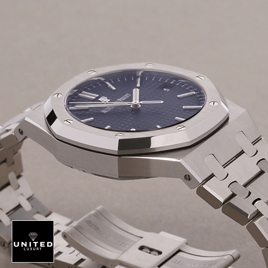 AP Royal Oak 15500 Replica 9 Audemars Piguet Blue Dial 15500ST.OO_.1220ST.01 Stainless Steel Replica front view