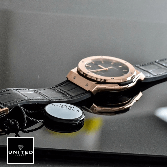 Hublot King Gold Replica 5 Hublot Classic Fusion Gold Bezel Black Leather Bracelet Replica black background